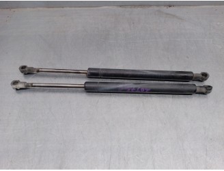 Replacement trunk / tailgate struts for BMW 3 Series berlina (E46) 2.0 24V OEM IAM reference 51248254281 