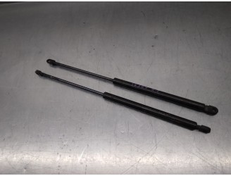 Replacement trunk / tailgate struts for Audi 100 sedan (443) 2.2 OEM IAM reference 443823359B 