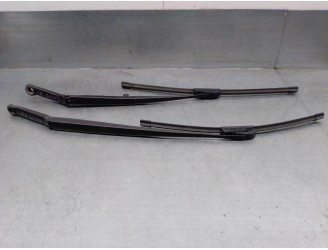 Recambio de brazo limpia delantero derecho para bmw serie 3 berlina (e46) 2.0 24v referencia OEM IAM 61617003931 61617003928 