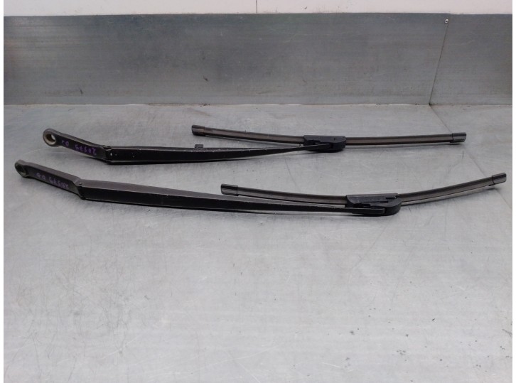 Recambio de brazo limpia delantero derecho para bmw serie 3 berlina (e46) 2.0 24v referencia OEM IAM 61617003931 61617003928 