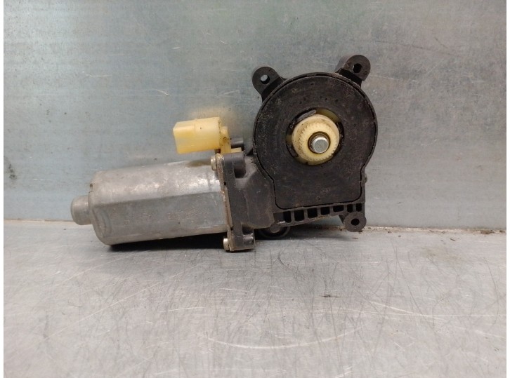 Recambio de motor elevalunas trasero izquierdo para bmw serie 3 berlina (e46) 2.0 24v referencia OEM IAM 676283620660 2 PINES 4 