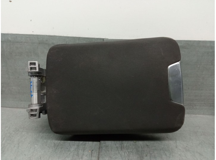 Recambio de apoyabrazos central para audi a6 c8 (4a2) 35 tdi mild hybrid referencia OEM IAM 4K0864205 4K0864205 