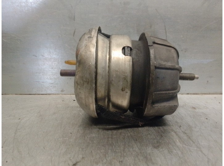 Recambio de soporte motor para jaguar s-type 2.7 v6 diesel cat referencia OEM IAM 4R036A003CB 270405 