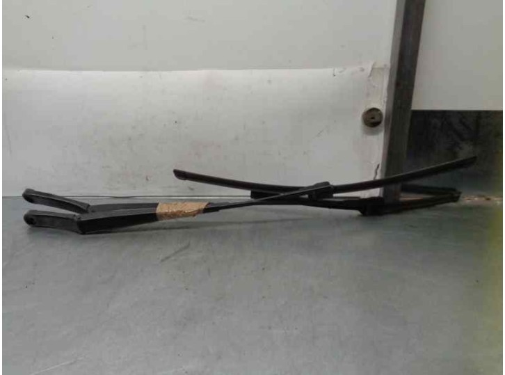 Recambio de brazo limpia delantero derecho para skoda octavia berlina (1z3) 1.6 tdi dpf referencia OEM IAM 1Z1955410A 