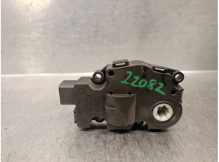 Recambio de motor apertura trampillas climatizador para bmw x4 (f26) xdrive 20 d referencia OEM IAM 412650750  