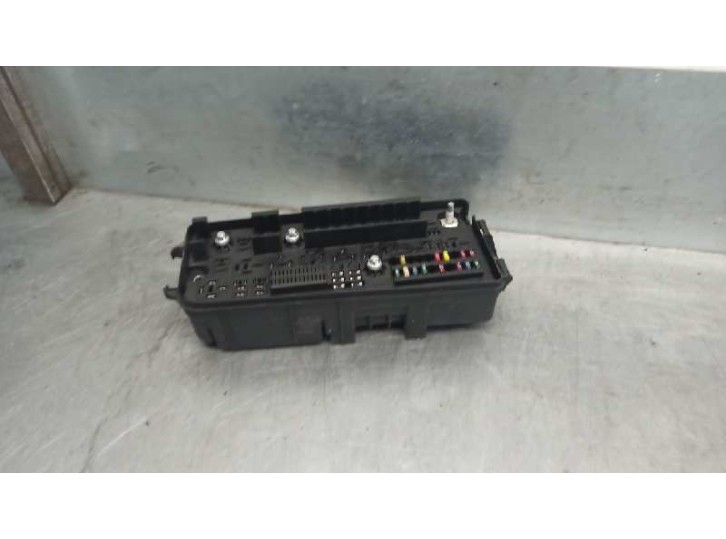 Recambio de caja reles / fusibles para saab 9-3 berlina 2.2 16v tid cat referencia OEM IAM 12795732  