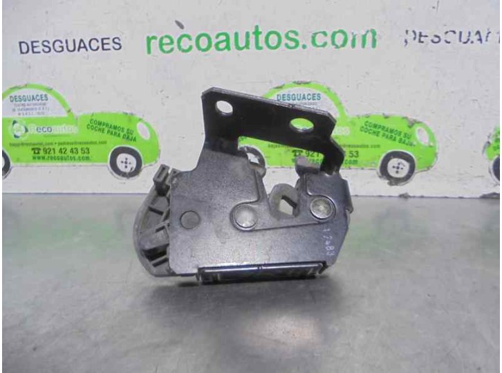 Replacement trunk / tailgate lock for Volvo XC90 2.5 20V Turbo CAT OEM IAM reference 30649107 MANUAL 5 DOORS
