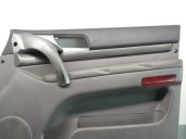 Recambio de guarnecido puerta delantera derecha para ssangyong rodius xdi referencia OEM IAM 7227221000 