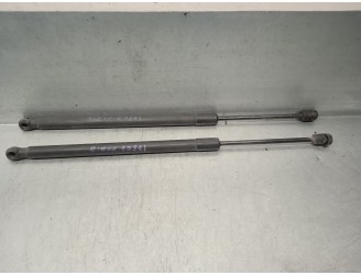 Replacement trunk / tailgate shock absorbers for Opel Insignia sedan 2.0 CDTI CAT OEM IAM reference 13321298 5 DOORS