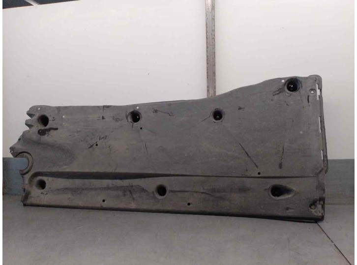 Recambio de cubrecarter para volkswagen tiguan 2.0 tdi referencia OEM IAM 5QF825202E  CESTA 10A