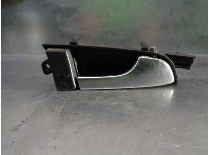 Recambio de maneta interior delantera derecha para audi a3 (8p) 1.6 16v fsi referencia OEM IAM 8P3867020 