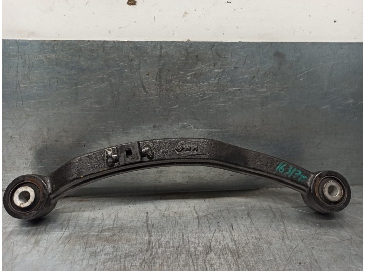 Recambio de brazo suspension superior trasero derecho para ssangyong rodius xdi referencia OEM IAM 4542014000  