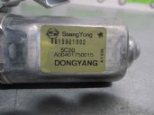 Recambio de motor limpia trasero para ssangyong rodius 2.7 turbodiesel cat referencia OEM IAM 8615021102  