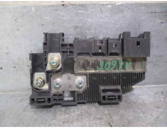 Recambio de caja reles / fusibles para suzuki grand vitara jb (jt) 1.9 ddis turbodiesel referencia OEM IAM 2146D  