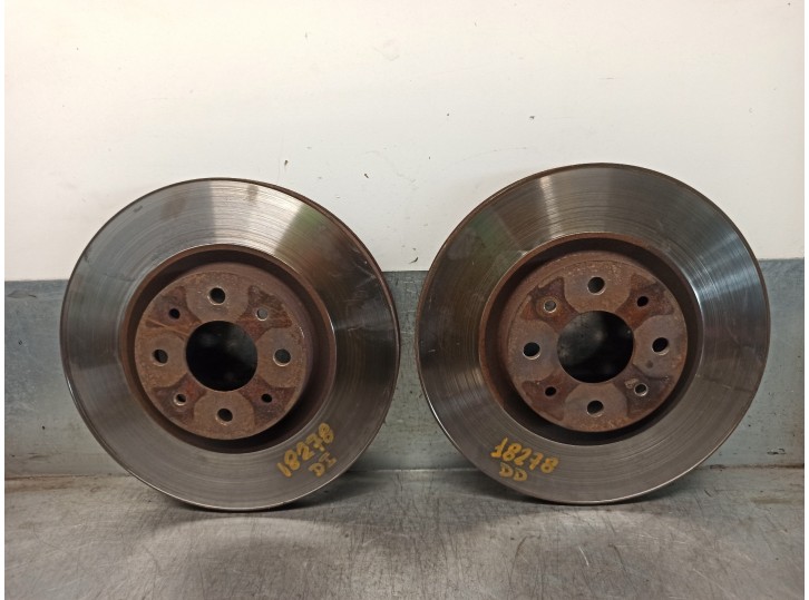 Replacement front brake disc for Alfa Romeo MiTo (145) 1.6 JTD CAT OEM IAM reference 46765546 