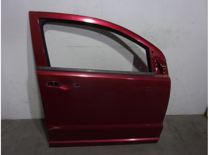 Recambio de puerta delantera derecha para dodge caliber 2.0 16v crd cat referencia OEM IAM 5074154AD GRANATE 5 PUERTAS