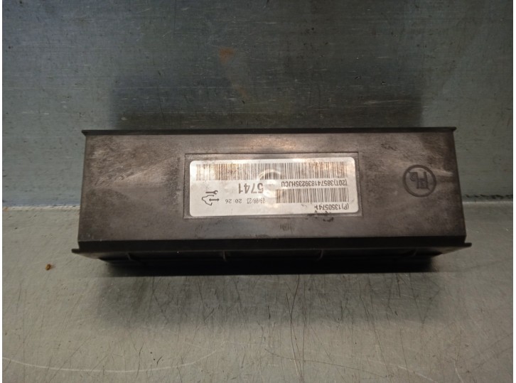 Replacement air conditioning control unit for Opel Insignia sedan 2.0 CDTI CAT OEM IAM reference 13505741 