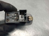 Recambio de mando elevalunas trasero derecho para daewoo nubira berlina 1.8 cat referencia OEM IAM 612W16200  