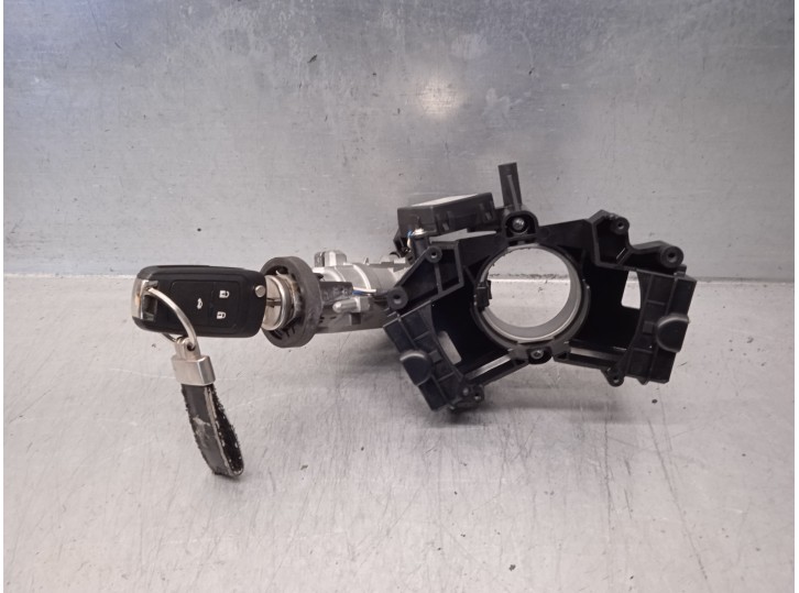 Replacement ignition switch for Opel Insignia saloon 2.0 CDTI cat OEM IAM reference 25799293 91990410098 BOSCH