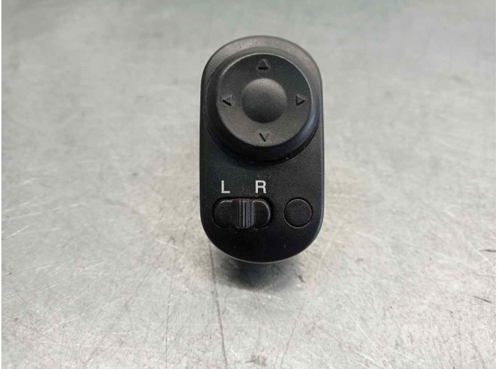 Recambio de mando retrovisor para daewoo nubira berlina 1.8 cat referencia OEM IAM 