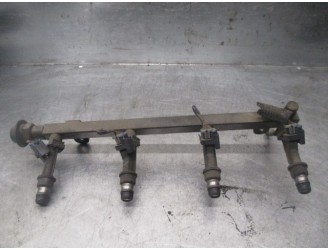 Recambio de rampa inyectora para daewoo nubira berlina 1.8 cat referencia OEM IAM 96386752  