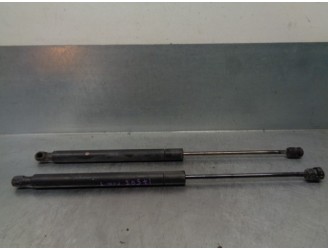 Replacement tailgate / boot struts for Opel Signum 2.2 16V DTi CAT (Y 22 DTR / L50) OEM IAM reference 9180256 