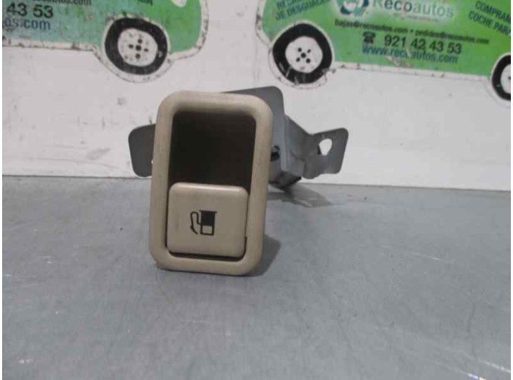 Recambio de boton apertura deposito para hyundai santa fe (bm) 2.2 crdi cat referencia OEM IAM 935552B000 2 PINES