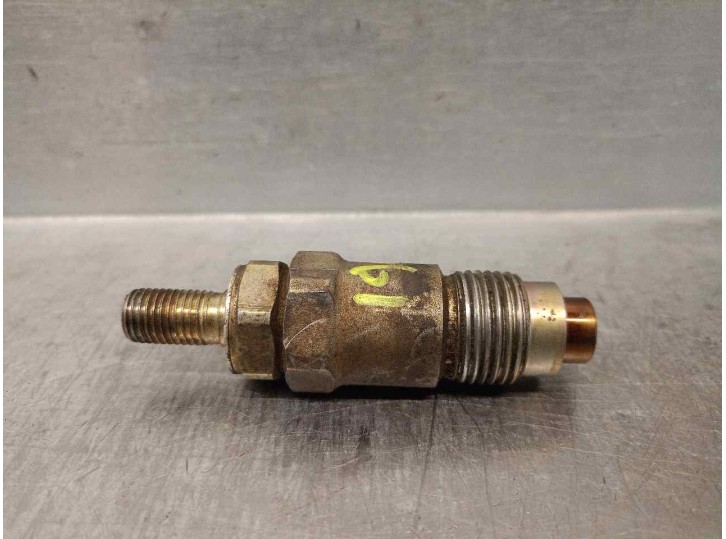 Recambio de inyector para daihatsu rocky todoterreno referencia OEM IAM 49801M 