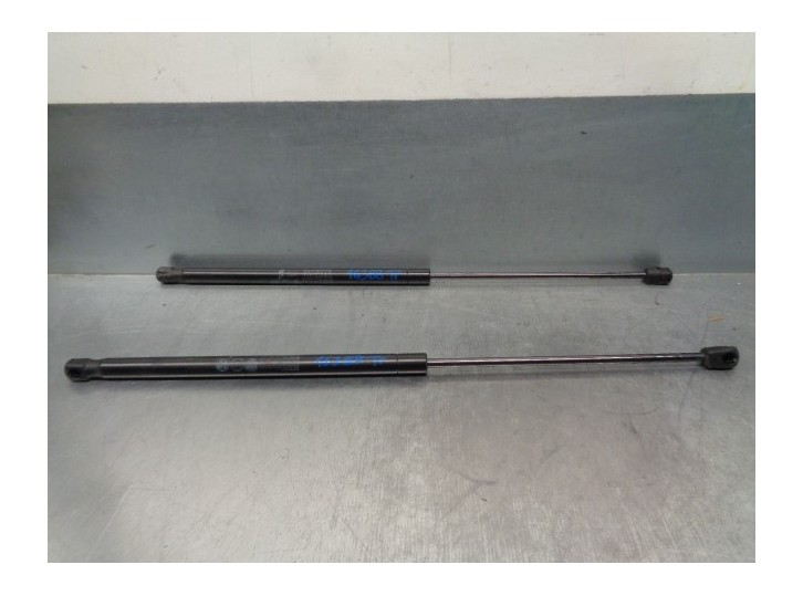 Replacement trunk / tailgate struts for Lancia Ypsilon (402) 1.2 CAT OEM IAM reference 0051833625 