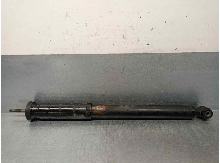 Replacement front right shock absorber for Mercedes-Benz E-Class (W210) sedan diesel 2.7 CDI 20v cat OEM IAM reference 2