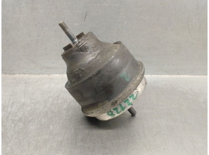 Recambio de soporte motor para audi a4 b5 (8d2) 1.9 tdi referencia OEM IAM 8D0199379AC 8D0199379J 
