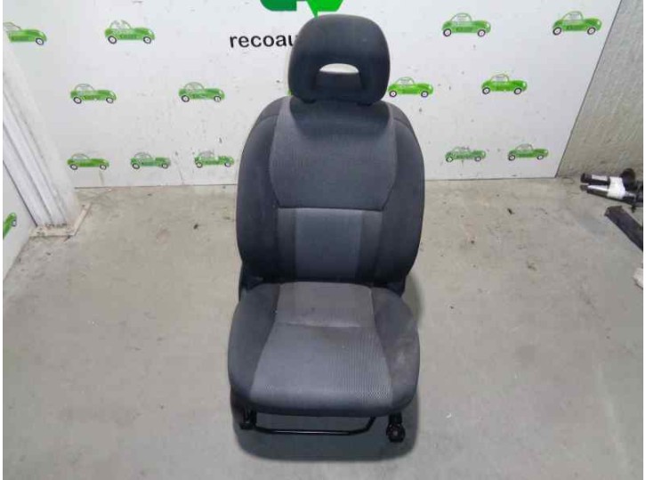Recambio de asiento delantero derecho para toyota rav 4 2.4 120kw referencia OEM IAM 2672582 TELA GRIS 5 PUERTAS