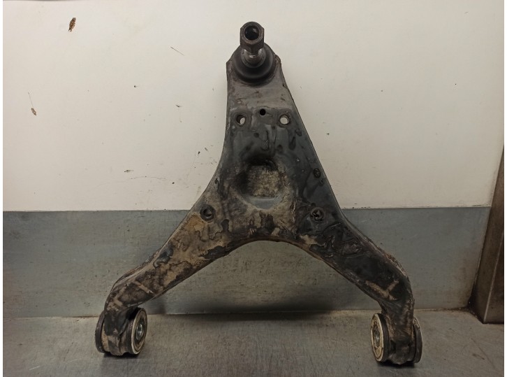 Replacement front right lower suspension arm for Iveco Daily KA 2.3 diesel CAT OEM IAM reference 500334486 