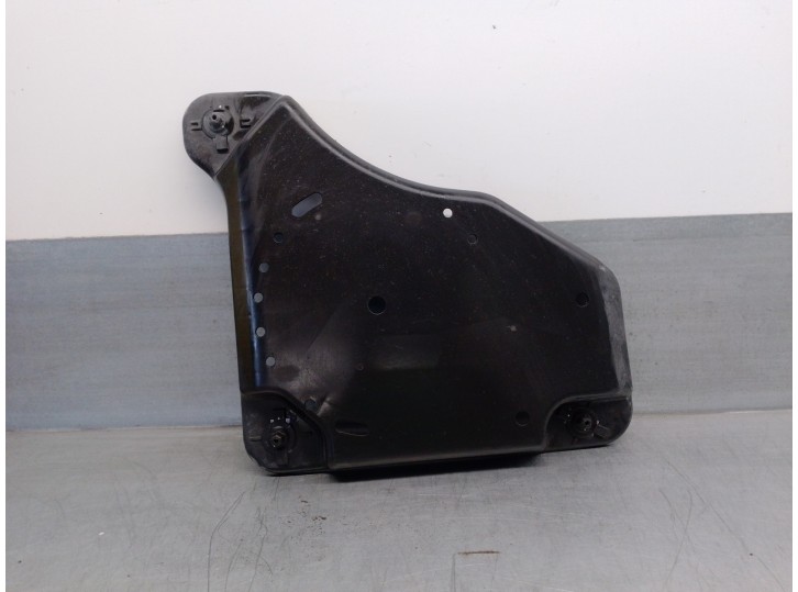 Recambio de cubrecarter para volkswagen tiguan 2.0 tdi referencia OEM IAM 5QF131331A  CESTA 38