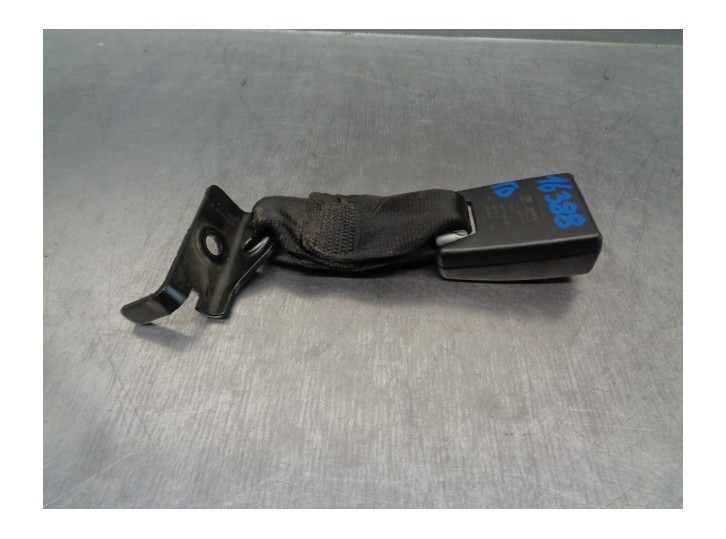 Recambio de enganche cinturon para lancia ypsilon (402) 1.2 cat referencia OEM IAM 51935824  TRAS DER ,