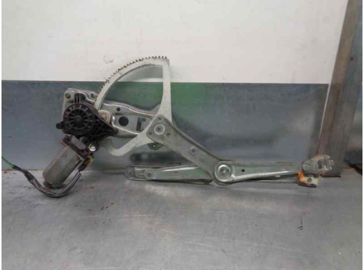 Recambio de elevalunas delantero izquierdo para mercedes-benz clase c (w202) berlina 2.2 diesel cat referencia OEM IAM 2 PINES 
