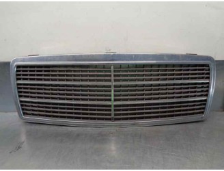 Recambio de rejilla delantera para mercedes-benz clase c (w202) berlina 2.2 diesel cat referencia OEM IAM   