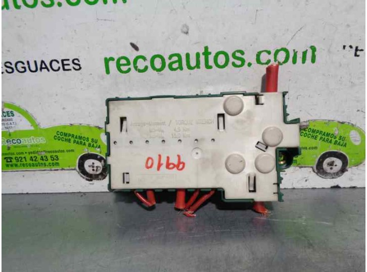 Recambio de caja reles / fusibles para bmw serie 5 berlina (e39) 3.0 24v turbodiesel cat referencia OEM IAM 8387543 