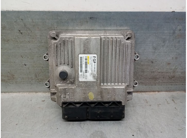 Recambio de centralita motor uce para suzuki ignis ii (mh) 1.3 ddis (rm413d) referencia OEM IAM 55196357ZS 