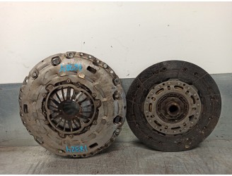 Replacement clutch kit for Opel Astra J lim. 1.7 16V CDTi OEM IAM reference 55567324 