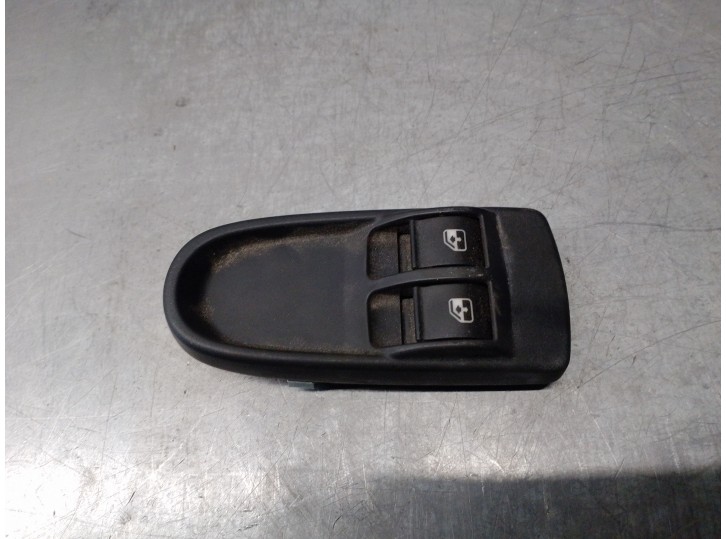 Replacement front left window regulator switch for Iveco Daily KA 2.3 diesel cat OEM IAM reference 5801484223 