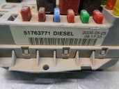 Recambio de caja reles / fusibles para fiat doblo (119) 1.3 16v jtd cat referencia OEM IAM 51763771 
