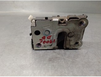 Recambio de cerradura puerta delantera derecha para iveco daily ka 2.3 diesel cat referencia OEM IAM 500314256  5 PUERTAS