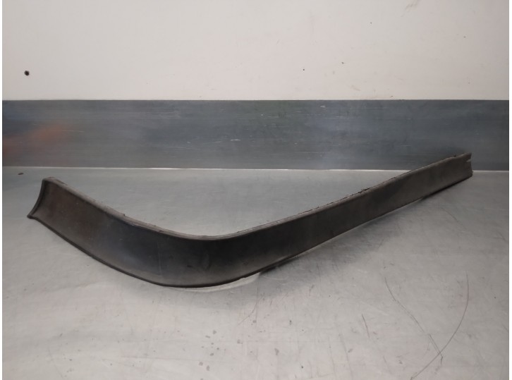 Recambio de molduras delanteras para audi 100 berlina (443) 2.2 referencia OEM IAM 443805617 