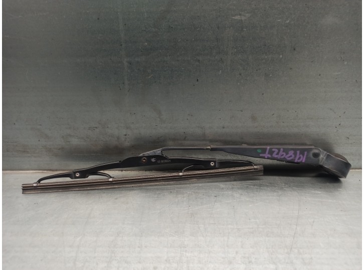 Recambio de brazo limpia trasero para dodge caliber 2.0 16v cat referencia OEM IAM 05303787AD  BOSCH