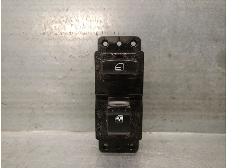 Recambio de mando elevalunas delantero derecho para ssangyong kyron 2.0 xdi referencia OEM IAM 202005300  