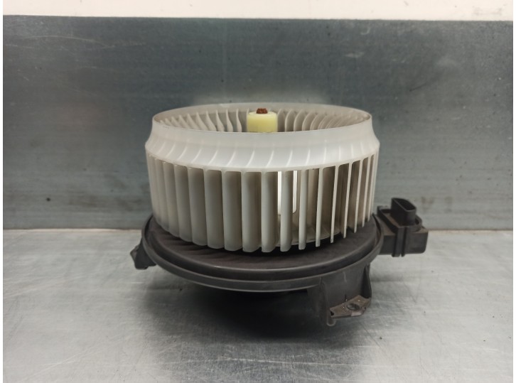 Replacement heater motor for Dodge Caliber 2.0 16V CAT OEM IAM reference AY2727005101 5191743AA 