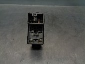 Recambio de mando elevalunas trasero derecho para ssangyong rodius xdi referencia OEM IAM 621W05450  