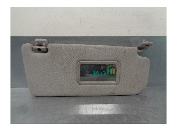 Recambio de parasol derecho para ssangyong rodius xdi referencia OEM IAM 7614021303  