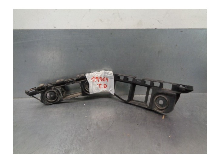 Recambio de molduras traseras para volkswagen polo (6r1) 1.4 fsi referencia OEM IAM 6C6807394B  